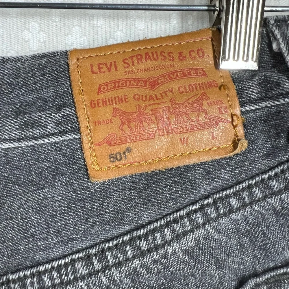 Levis oversized 2”